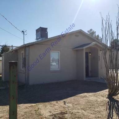 Main picture of 902 Foster Rd