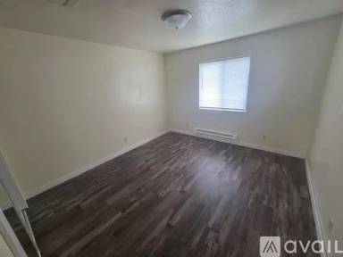 Main picture of 906 Hill St