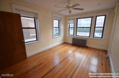 Main picture of 240 Kelton St