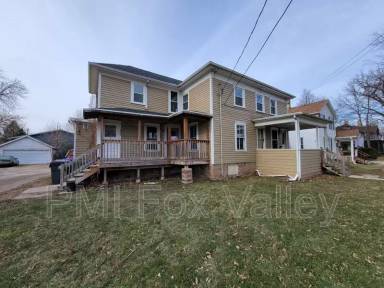 Main picture of 226 Center St