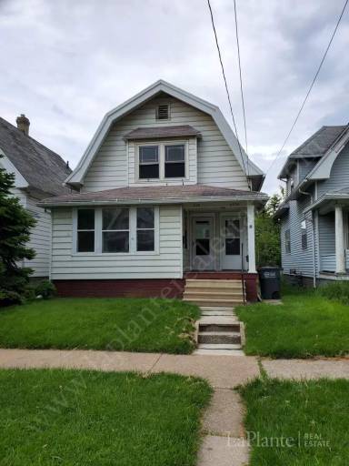 Main picture of 629 Clark St