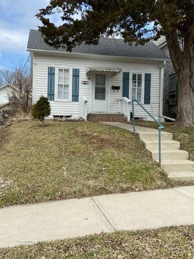 Main picture of 828 8th Ave N