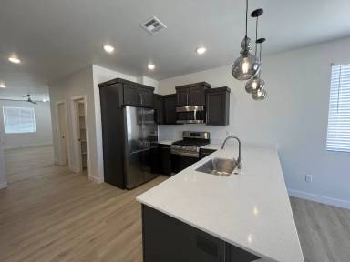 Main picture of 1060 W Province Way