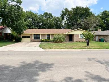 Main picture of 1212 Tulane Dr