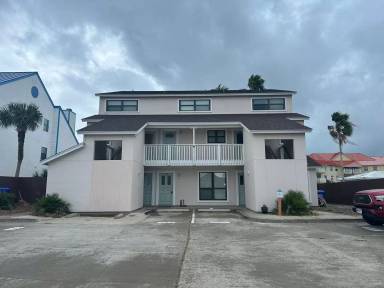 Main picture of 14502 E Cabana St