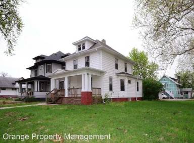 Main picture of 1925 Emmet St