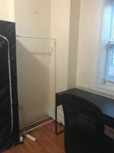 Main picture of 210 E End Ave