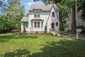 Main picture of 54 Wildwood Dr