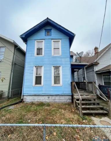 Main picture of 119 Carbon St