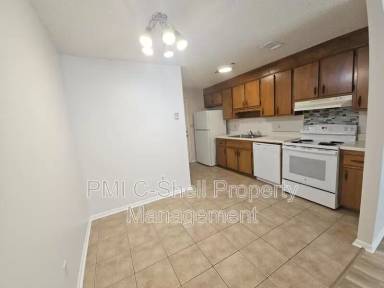 Main picture of 4 Clyde St