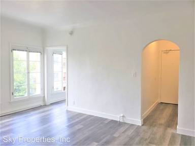 Main picture of 1247 Ingraham St