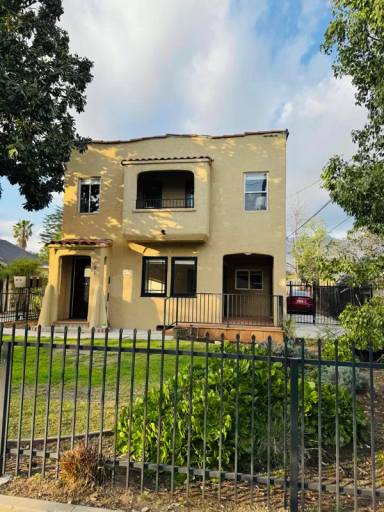 Main picture of 191 E Tremont St