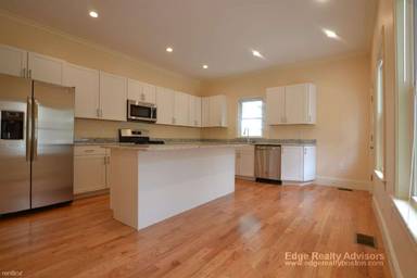 Main picture of 130 Bigelow St