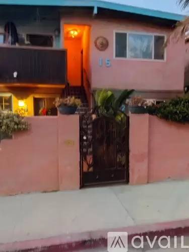 Main picture of 15 Hurricane St