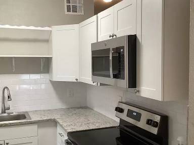 Main picture of 1613 NW 15th Pl