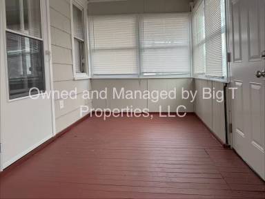 Main picture of 200 Lindbergh Ave