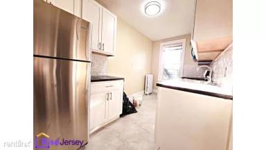 Main picture of 125 Corbin Ave