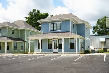 Main picture of 652 Haley Ln