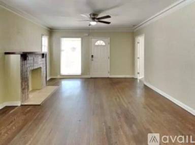 Main picture of 5950 S Van Ness Ave