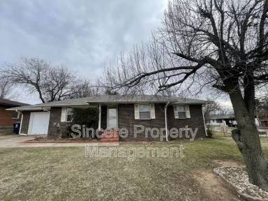 Main picture of 3200 Lyon Blvd