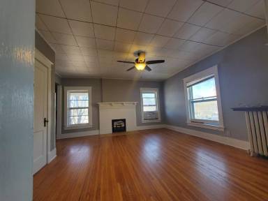 Main picture of 1801 E St