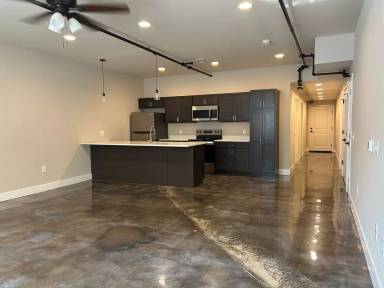 Main picture of 1245 W Princess St