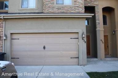 Main picture of 628 N 220 E