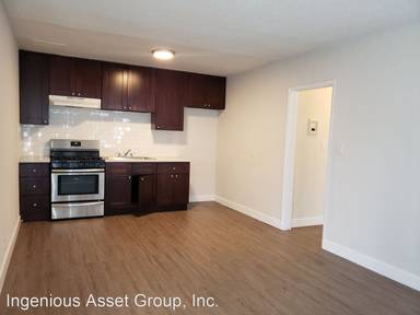 Main picture of 620 W 84th St