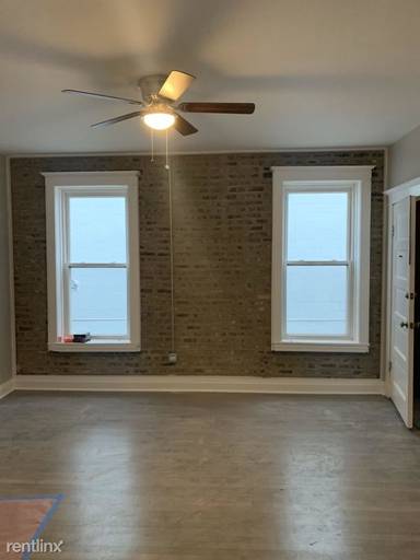 Main picture of 2225 N Leavitt St