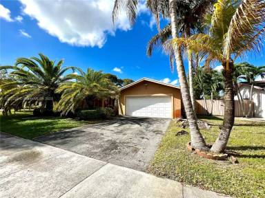 Main picture of 20616 NE 9th Pl