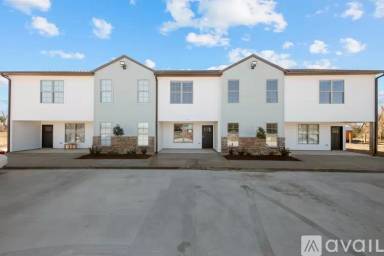Main picture of 139 Iberia St