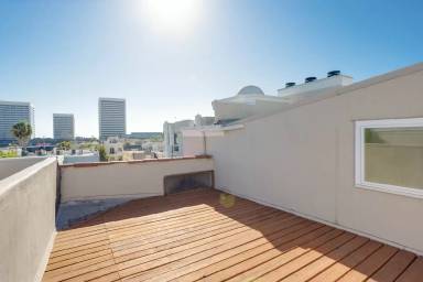 Main picture of 1650 Veteran Ave