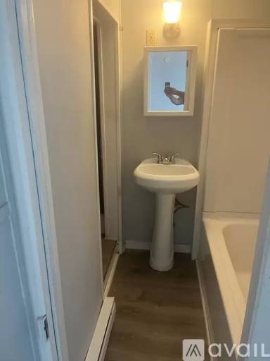 Main picture of 439 Monroe St