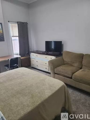 Main picture of 2344 Prospect Ave E