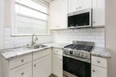 Main picture of 88 N 7th St