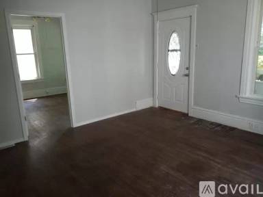 Main picture of 320 S Gardiner Ave