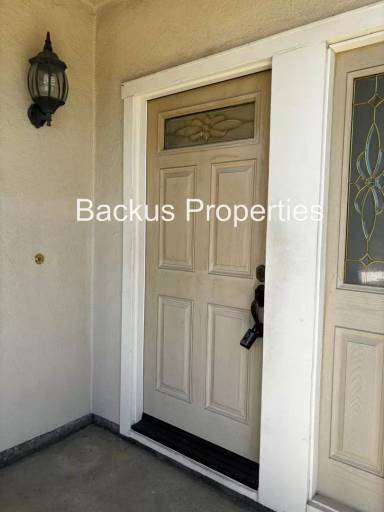 Main picture of 1065 Kensington Way