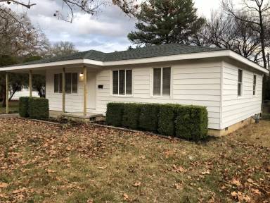 Main picture of 27 Fairmont Dr