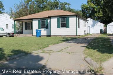 Main picture of 205 W Marshall Dr