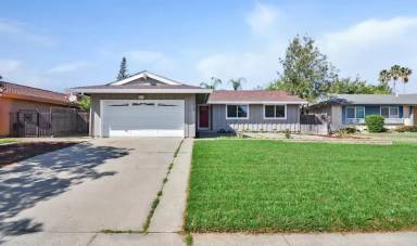 Main picture of 7028 Uranus Pkwy