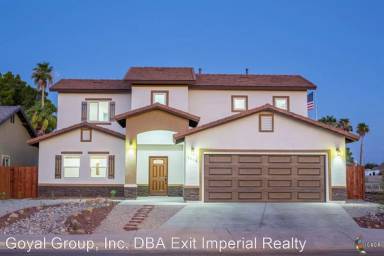 Main picture of 1056 Crestview Dr