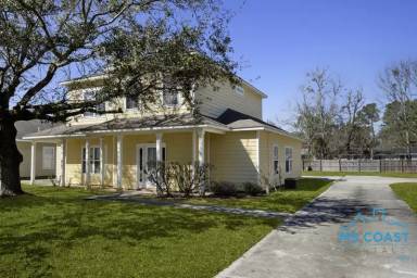 Main picture of 105 Earle Taylor Ln