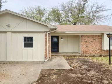Main picture of 6600 McCart Ave