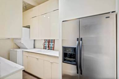 Main picture of 4581 Hawthorne Pl