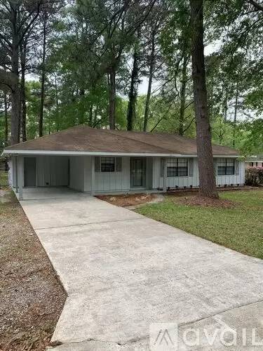 Main picture of 45 Hickory Dr