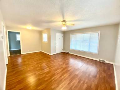 Main picture of 1908 6th Ave