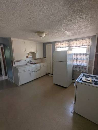 Main picture of 161 Rounds Ave