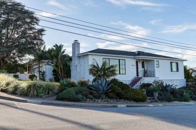 Main picture of 4020 Colegrove St