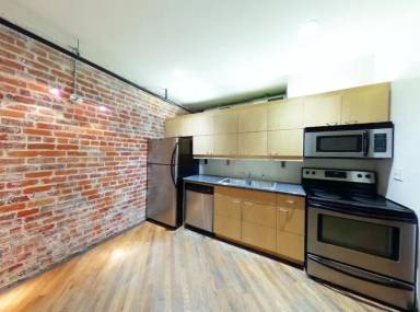 Main picture of 301 Goshen St