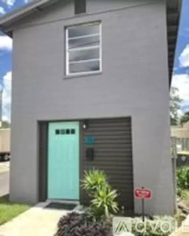 Main picture of 1025 Vine St